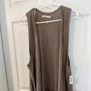 Sleeveless vest
